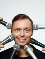 Виктор Комаров с новым стендап-концертом "Живьём!"