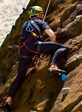 Занятия скалолазанием