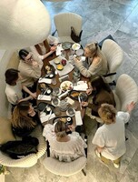 Утро в женском клубе