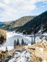 Двухдневный тур на озеро Амут с проживанием в глэмпинге