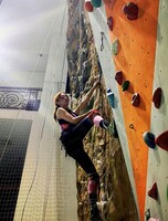 Занятия на скалодроме