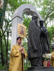 Крестный ход в День семьи, любви и верности