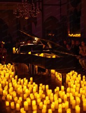 Оркестр "Люмос" с программой "Письмо из Хогвартса" при 1000 свечей