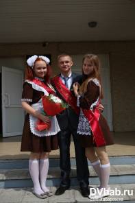 Фотоотчет Средняя школа №83: Последний звонок в школе № 83. Пятница, 23 мая. Изображение 34