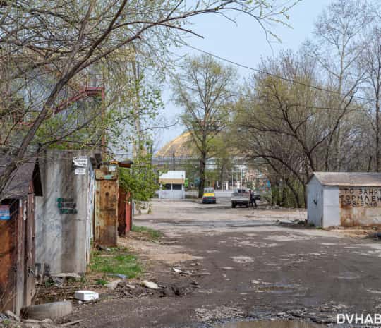 DVHAB на районе: Краснореченская – улица мертвых заводов (ФОТО)
