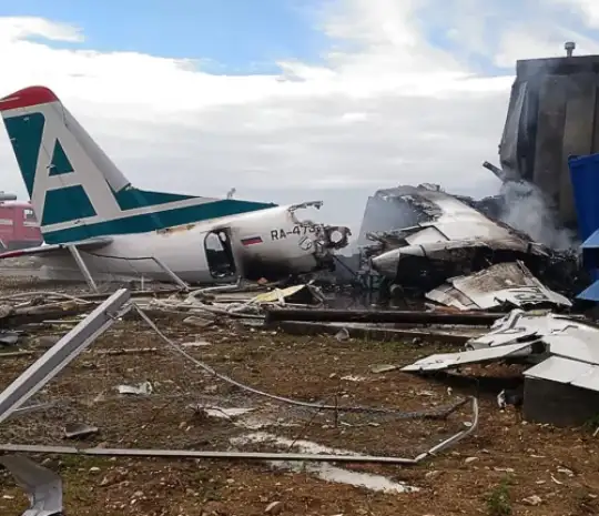 Новости к завтраку: названы причины крушения Ан-24 в Тынде с десятками погибших