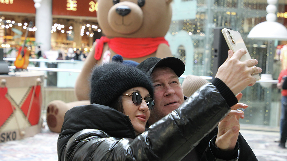 Мероприятие ко Дню всех влюбленных проходит в хабаровском торговом центре (ФОТО; ВИДЕО)