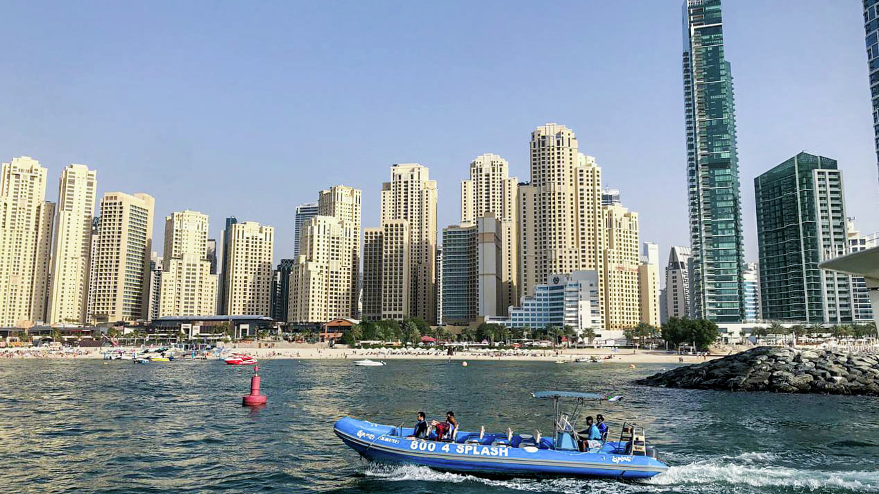 Новости к завтраку: в России прекращаются продажи туров в ОАЭ и еще пять стран