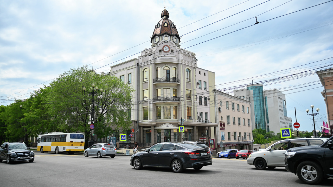 След Великобритании: как и кому продали хабаровский ЦУМ (ФОТО)
