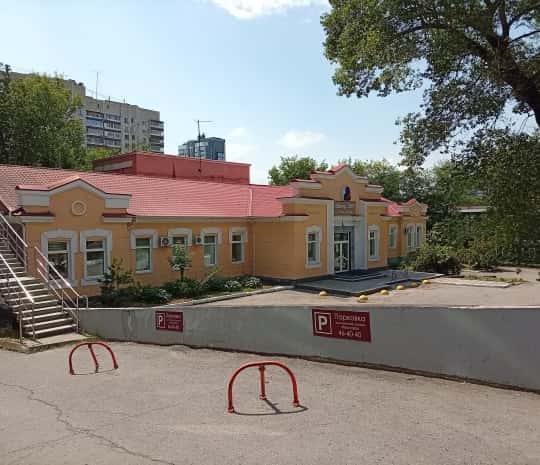 Душевая посреди города - как хабаровчане на бегу ополаскивались (ФОТО)