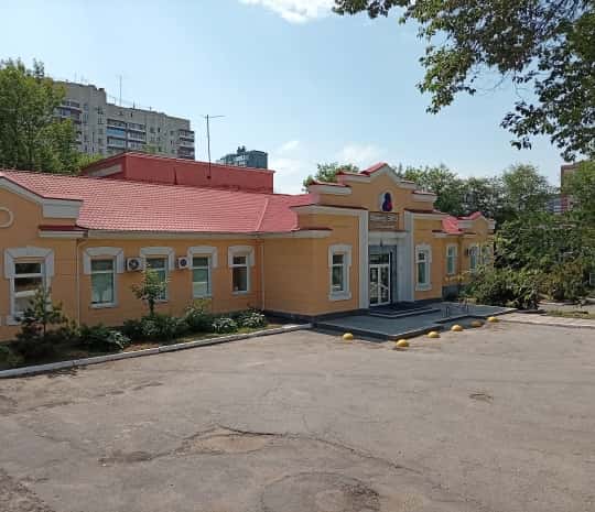 Душевая посреди города - как хабаровчане на бегу ополаскивались (ФОТО)