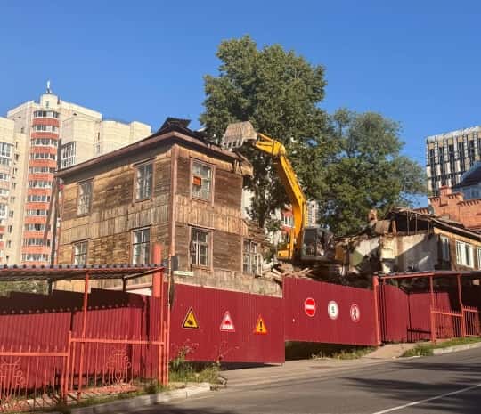 Место под высотку: барак на «красной линии» сравняли с землей (ФОТО; ВИДЕО)